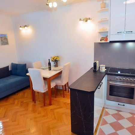 One Bedroom Apartment Terrace Parking Split Extérieur photo
