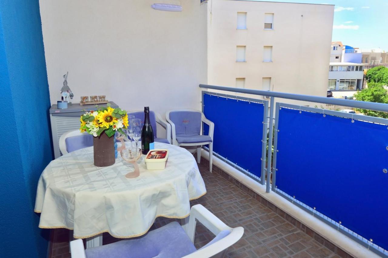 One Bedroom Apartment Terrace Parking Split Extérieur photo