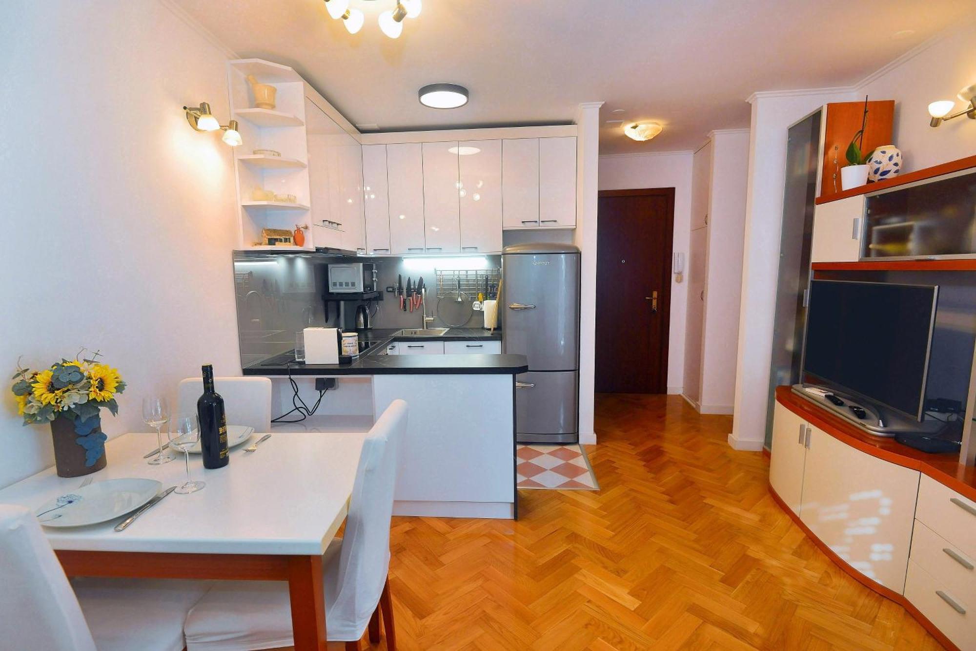 One Bedroom Apartment Terrace Parking Split Extérieur photo